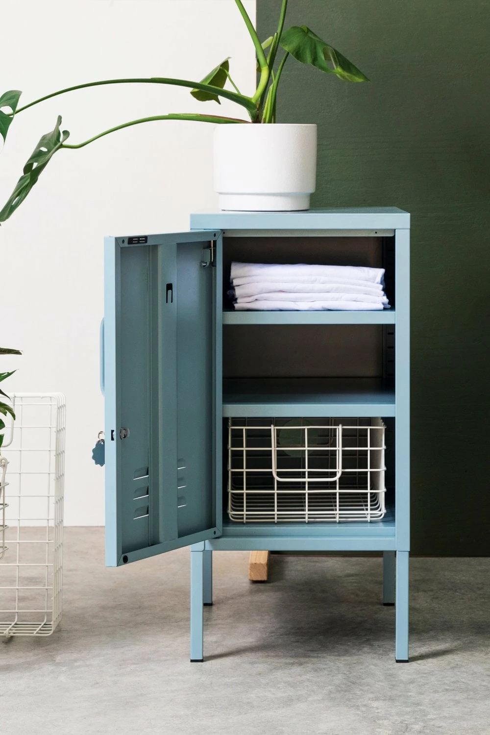 Mustard Made The Shorty To The Left Locker In Ocean 1 Mustard Made The Shorty To The Left Locker In Ocean