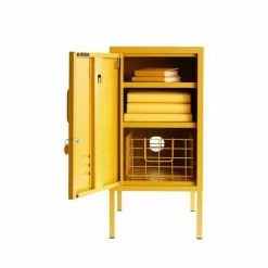 Mustard Made The Shorty In Mustard To The Left