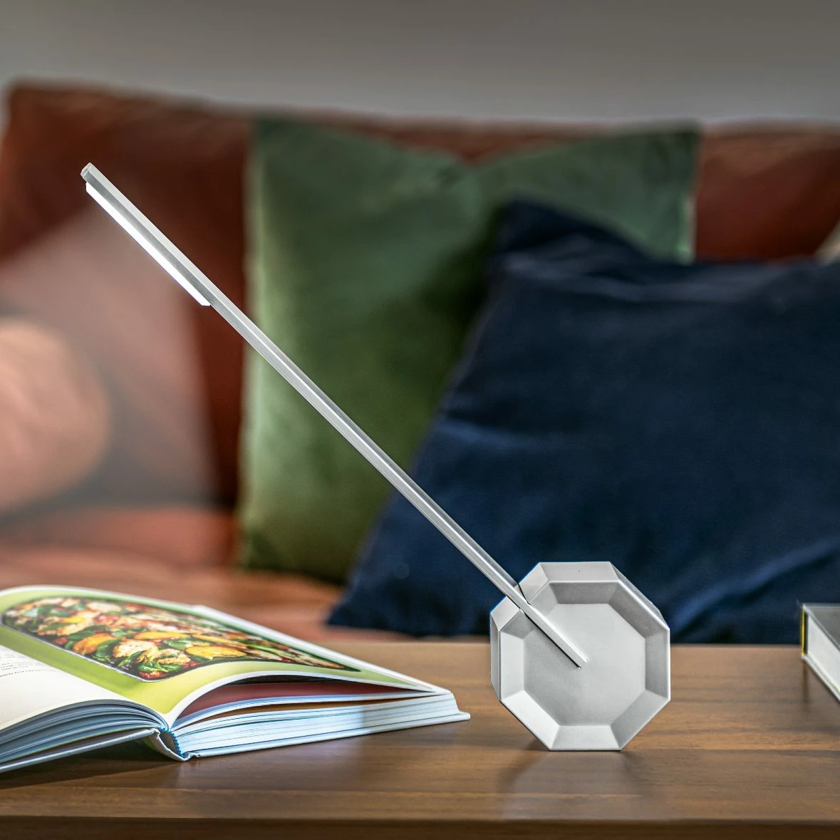 Gingko Aluminium Octagon One Desk Lamp 4 Gingko Aluminium Octagon One Desk Lamp