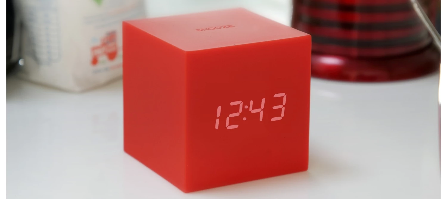 Gingko Red Gravity Cube Click Clock 4 Gingko Red Gravity Cube Click Clock